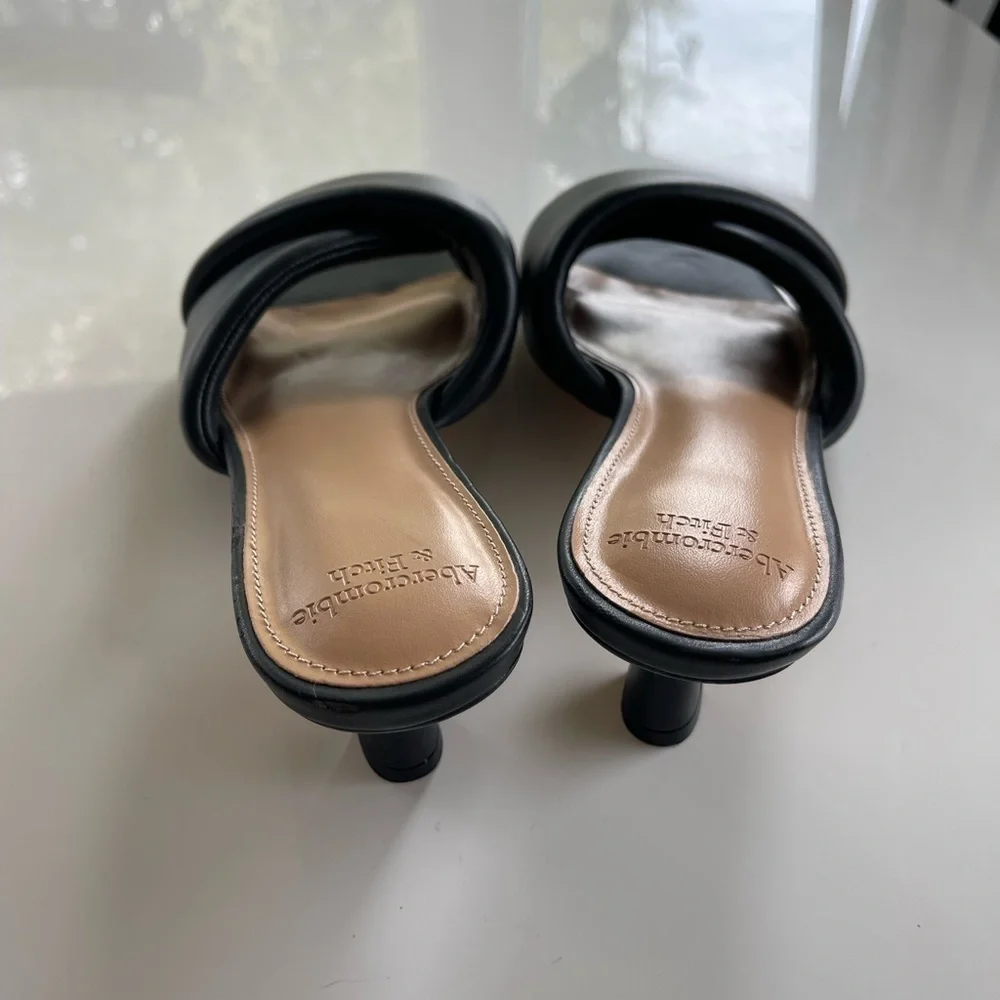 Abercrombie & Fitch Umi Puff Twist Heeled Sandal - 9